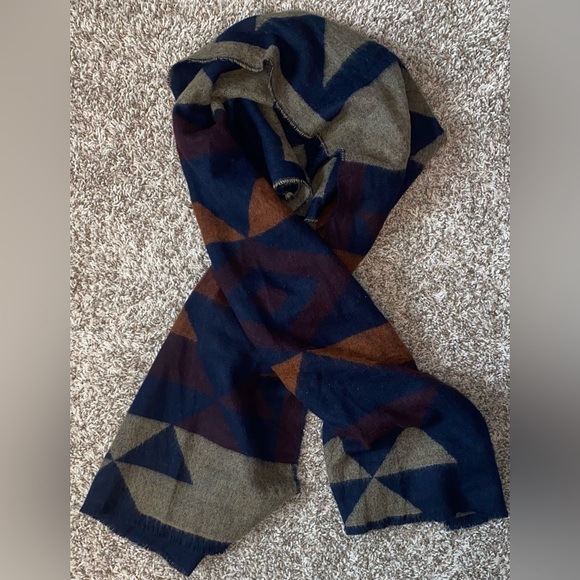 H&M JACQUARD-WEAVE Autumn Scarf with Geometric Patterns 79x24 - Picture 1 of 4